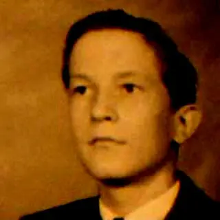 The photo from Styrons sophomoreyear high school yearbook taken in 1939 He - фото 4