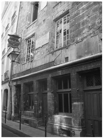Vordereingang zur Auberge Nicholas Flamel in der Rue du Montmorency in Paris - фото 1