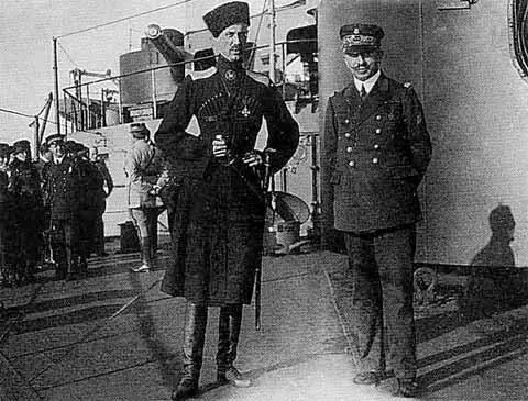 П Н Врангель на борту иностранного корабля 1920 г Генерал Врангель на - фото 41