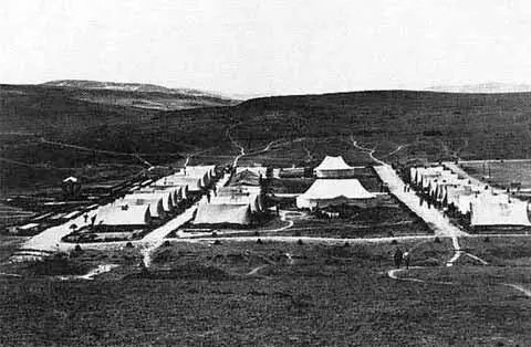Лагерь Корниловского полка в Галлиполи 1921 г Занятия в офицерской - фото 45