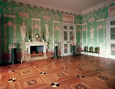 Exemplified by the Green Dining Room Charles Camerons cool interiors at - фото 16