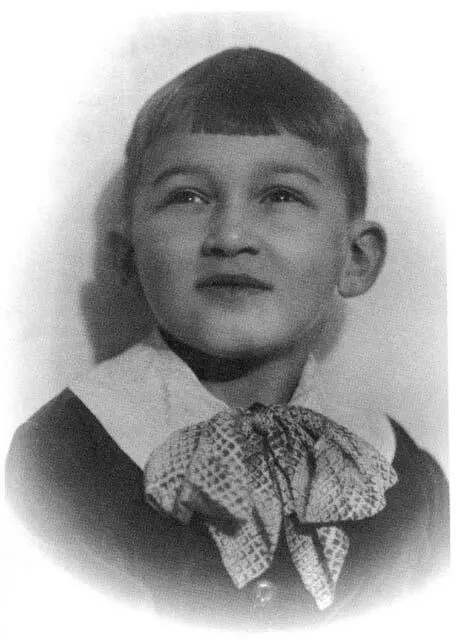Я единственный сын своих родителей 1937 год Им было не до детей Отец - фото 1