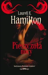 Laurell Hamilton - Pieszczota Nocy