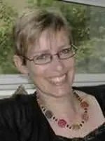 RACHEL WARDfirst won a writers award at a regional arts festival and her - фото 2