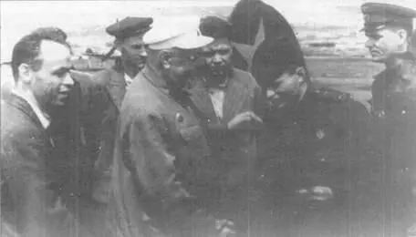 Академик ВН Образцов купивший самолет Ртищевский железнодорожник передает - фото 19