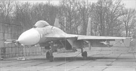 Су27П борт 04 красный на боевом дежурстве на оэродроме Нивенское со - фото 95
