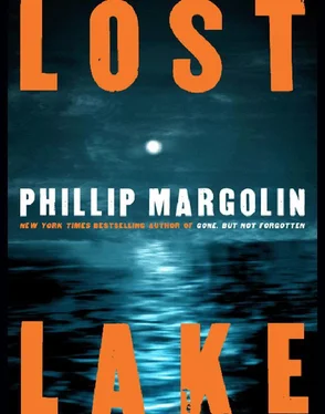 Phillip Margolin Lost Lake обложка книги