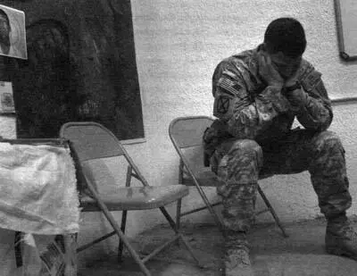 Брент Каммингз Майкл и Мария Эмори АльАмин Багдад - фото 10