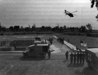 Смерть Джеймса Харрелсона Генерал Дэвид Петреус и Ральф Козларич Иззи - фото 14