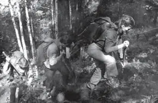 Слет туристов Уралвагонзавода 1980е гг Турслет Поход на г Юрьев - фото 284
