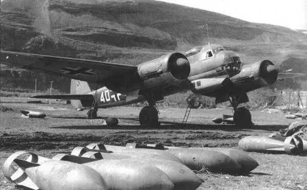 Ju88A5 из IIKG30 аэродром Банак август 1941 г Ju88A5 4DCB из - фото 21
