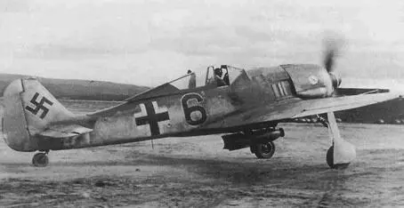 FW190A3 из 14JaboJG5 аэродром Петсамо лето 1943 г Под фюзеляжем - фото 120