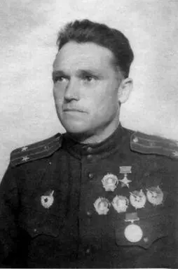 Летчикистребитель 29го ГИАП Герой Советского Союза Петр Андреевич Пилютов - фото 30