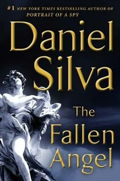 Daniel Silva The Fallen Angel обложка книги