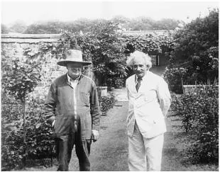 With Winston Churchill at his home Chartwell 1933 Bird of Passage - фото 314