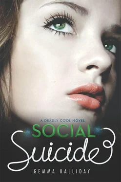 Gemma Halliday Social Suicide обложка книги