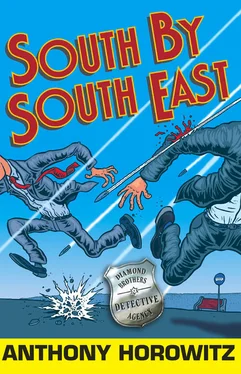 Anthony Horowitz South by South East обложка книги