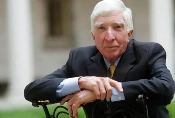 John Updike was born in 1932 in Shillington Pennsylvania He graduated from - фото 66