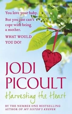 Jodi Picoult Harvesting the Heart обложка книги