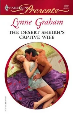 Lynne Graham The Desert Sheikh’s Captive Wife обложка книги