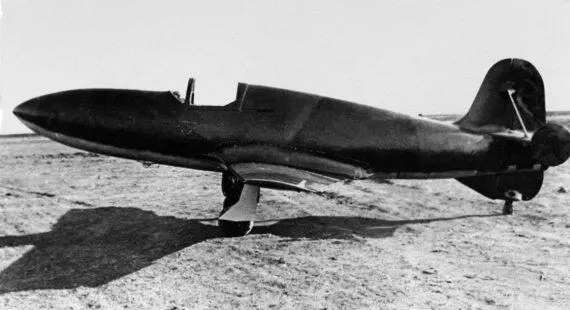 БИ1 в мае 1942 г аэродром Кольцово г Свердловск Первые пробежки с - фото 210