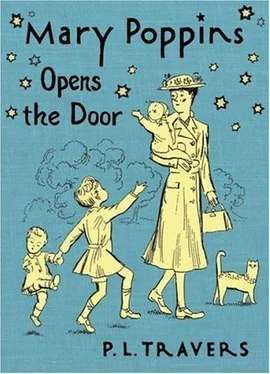 P. Travers Mary Poppins Opens the Door обложка книги