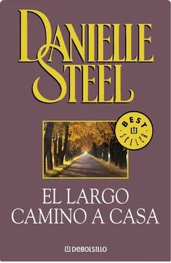 Danielle Steel El Largo Camino A Casa обложка книги