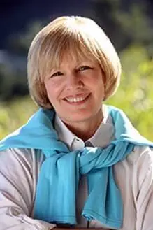 New York Times bestselling author Kate Carlisle was born and raised by the - фото 2