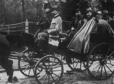 Николай II и Вильгельм II в экипаже Германия начало 1913 г Дочери Николая - фото 63