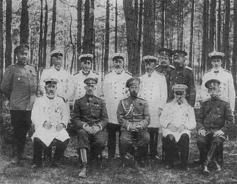 Совет министров Царская ставка Барановичи 1915 г Николай II в окне - фото 72