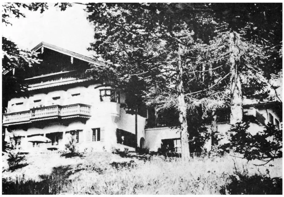 Himmlers house at Gmuud The process of extermination that had begun with the - фото 8