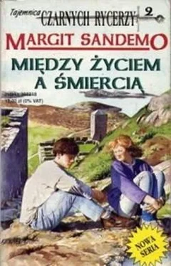 Margit Sandemo Między Życiem A Śmiercią обложка книги