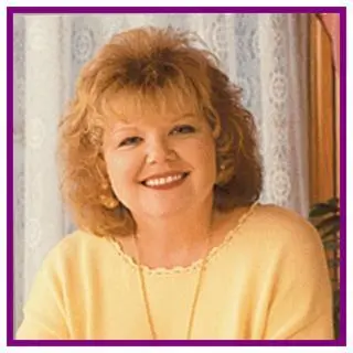 Nació en 1943 y comenzó trabajando como profesora pero su pasión por la novela - фото 2