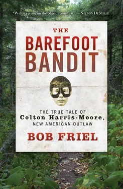 Bob Friel The Barefoot Bandit обложка книги