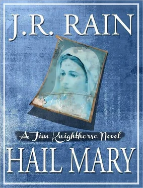 J. Rain Hail Mary обложка книги