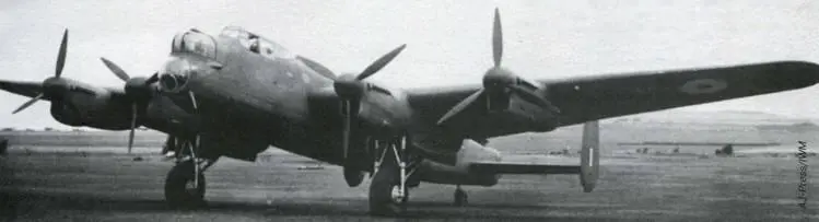 Второй прототип Ланкастера per DG595 во время испытаний Август 1941 г - фото 25
