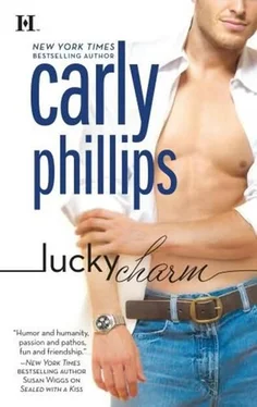 Carly Phillips Lucky Charm обложка книги