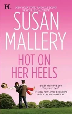 Susan Mallery Hot On Her Heels обложка книги