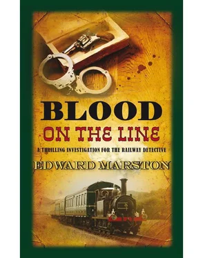 Edward Marston Blood on the line обложка книги