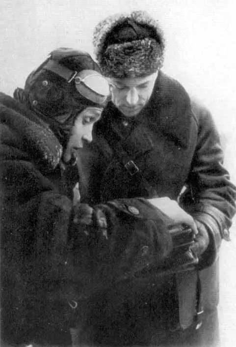 К К Рокоссовский 1941 год Военный совет 16й армии Слева направо В И - фото 11