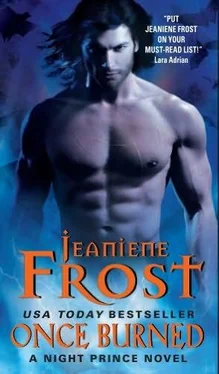 Jeaniene Frost Once Burned обложка книги