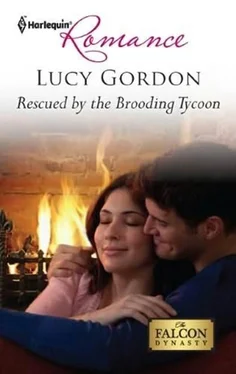 Lucy Gordon Rescued by the Brooding Tycoon обложка книги