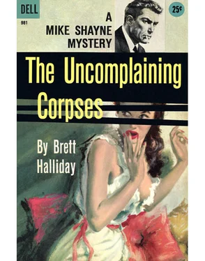 Brett Halliday The Uncomplaining Corpses обложка книги