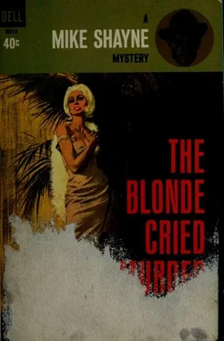 Brett Halliday The blonde cried murder обложка книги