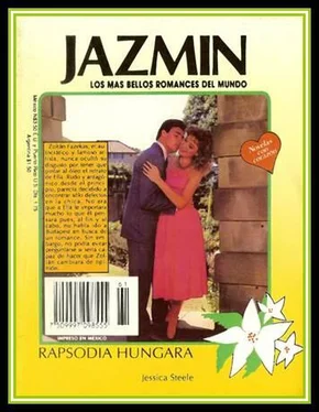 Jessica Steele Rapsodia húngara обложка книги