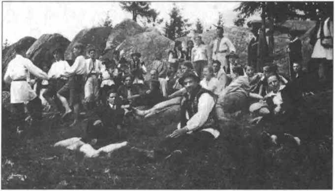 Відпочинок у горах Писаний Камінь 21 червня 1936 р З оригіналу Публікується - фото 237