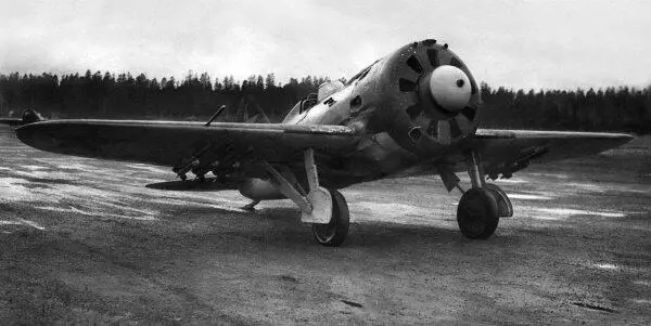 Взлетает И16 тип 29 286го ИАП 1942 г К середине войны сопровождая - фото 27