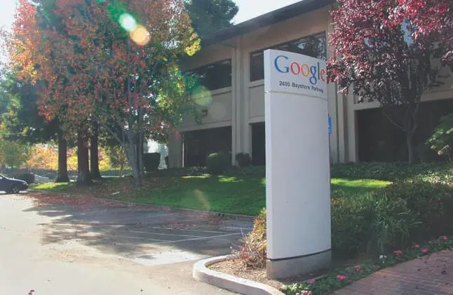 Офис Google Каталов прилетел только девятого вечером то есть с опозданием на - фото 27