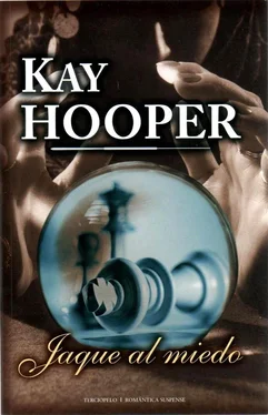 Kay Hooper Jaque al miedo обложка книги