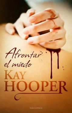 Kay Hooper Afrontar el Miedo обложка книги